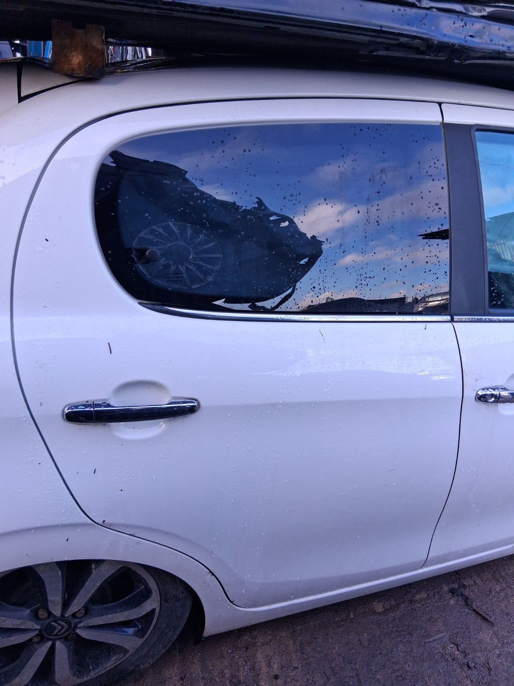 2018 CITROEN C1 FLAIR MK2 OSR DRIVER SIDE REAR COMPLETE DOOR LIPIZAN WHITE KWD