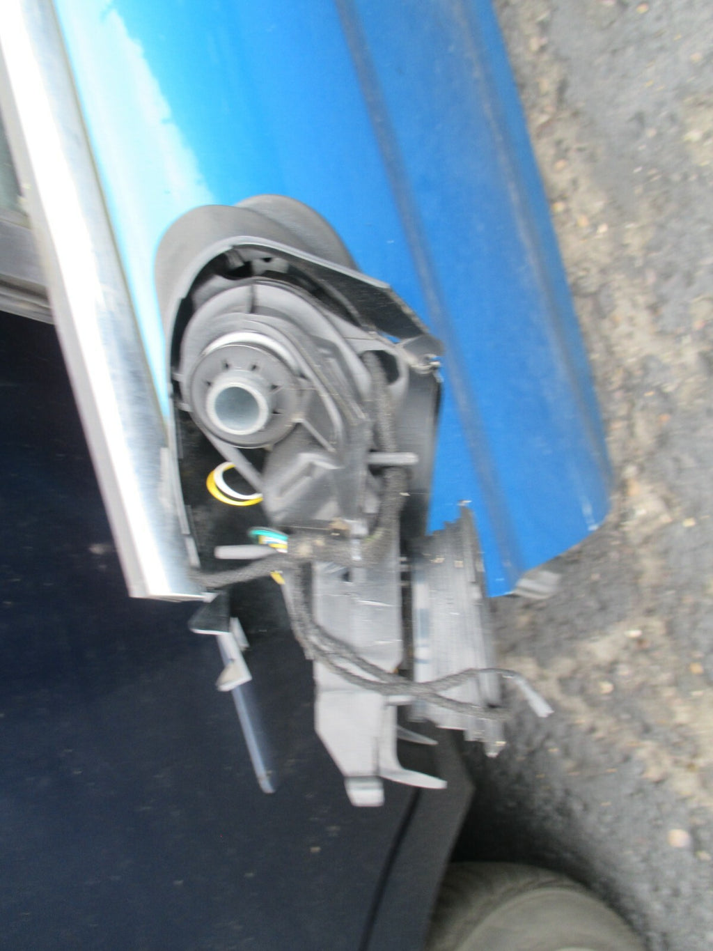FORD FIESTA 2014 MK7 NSF FRONT PASSENGER SIDE BARE DOOR SHELL FRAME