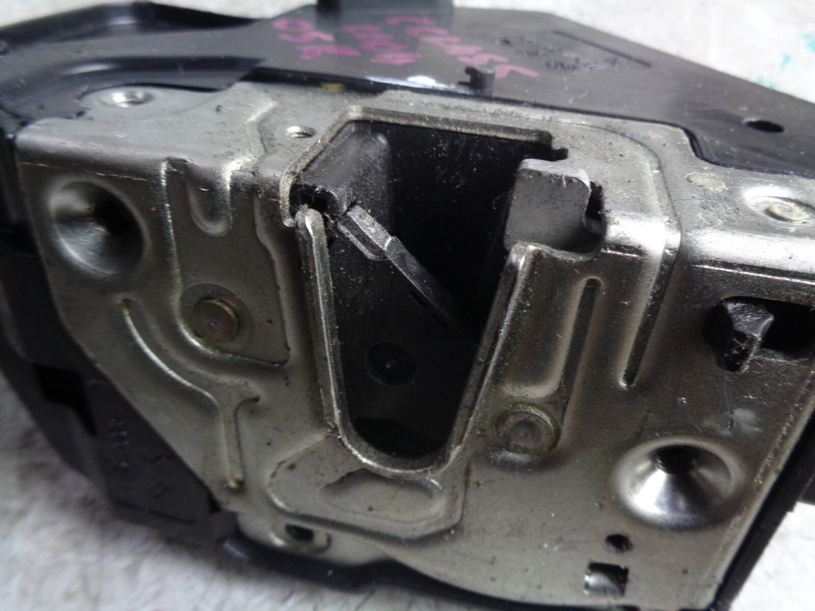 MERCEDES BENZ C-CLASS 2004 OSR DRIVER SIDE REAR DOOR LOCK MECHANISM
