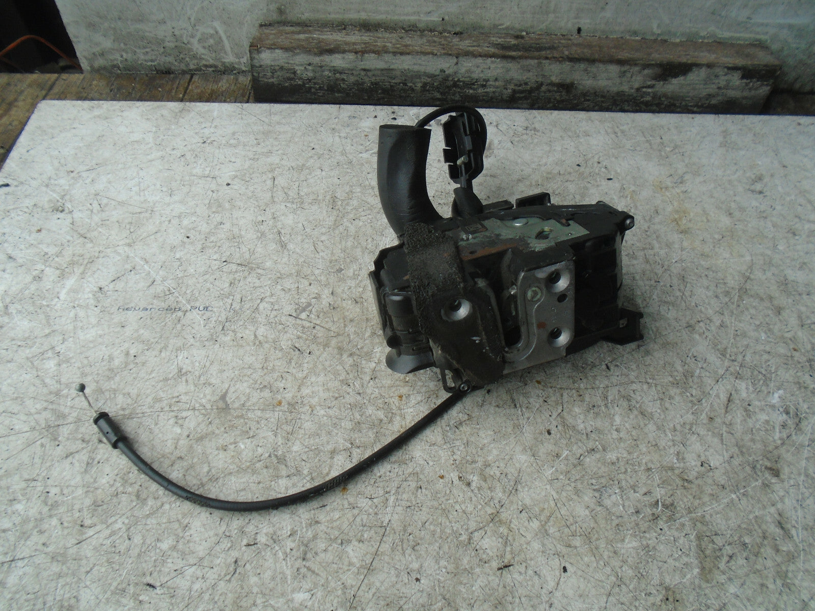 RENAULT MEGANE MK3 2015 NSF PASSENGER SIDE FRONT DOOR LOCK MECHANISM