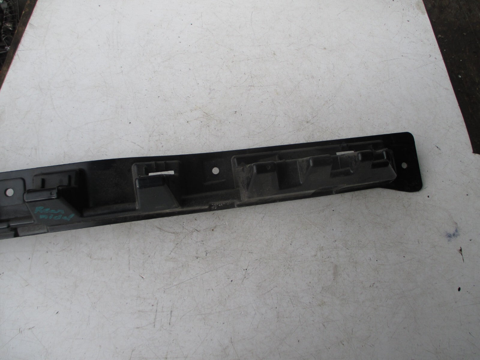 FORD GALAXY MK4 2020 REAR BUMPER BACK PLASTIC SUPPORT BRACKET TRIM EM2B-17C871-N
