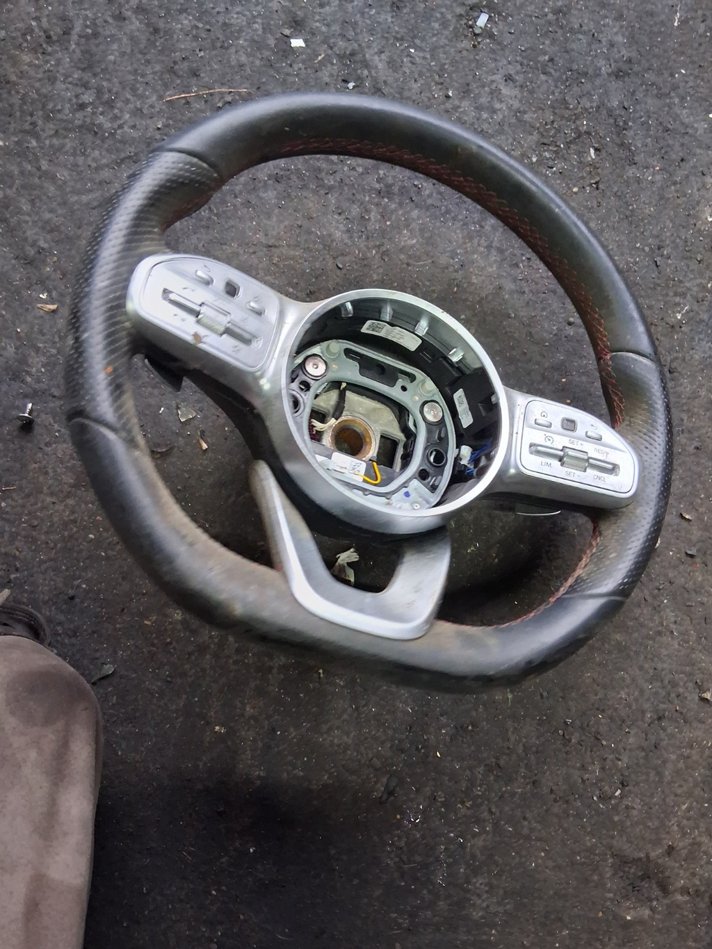 2021 MERCEDES A CLASS V177 MULTIFUNCTIONAL STEERING WHEEL A0050004599