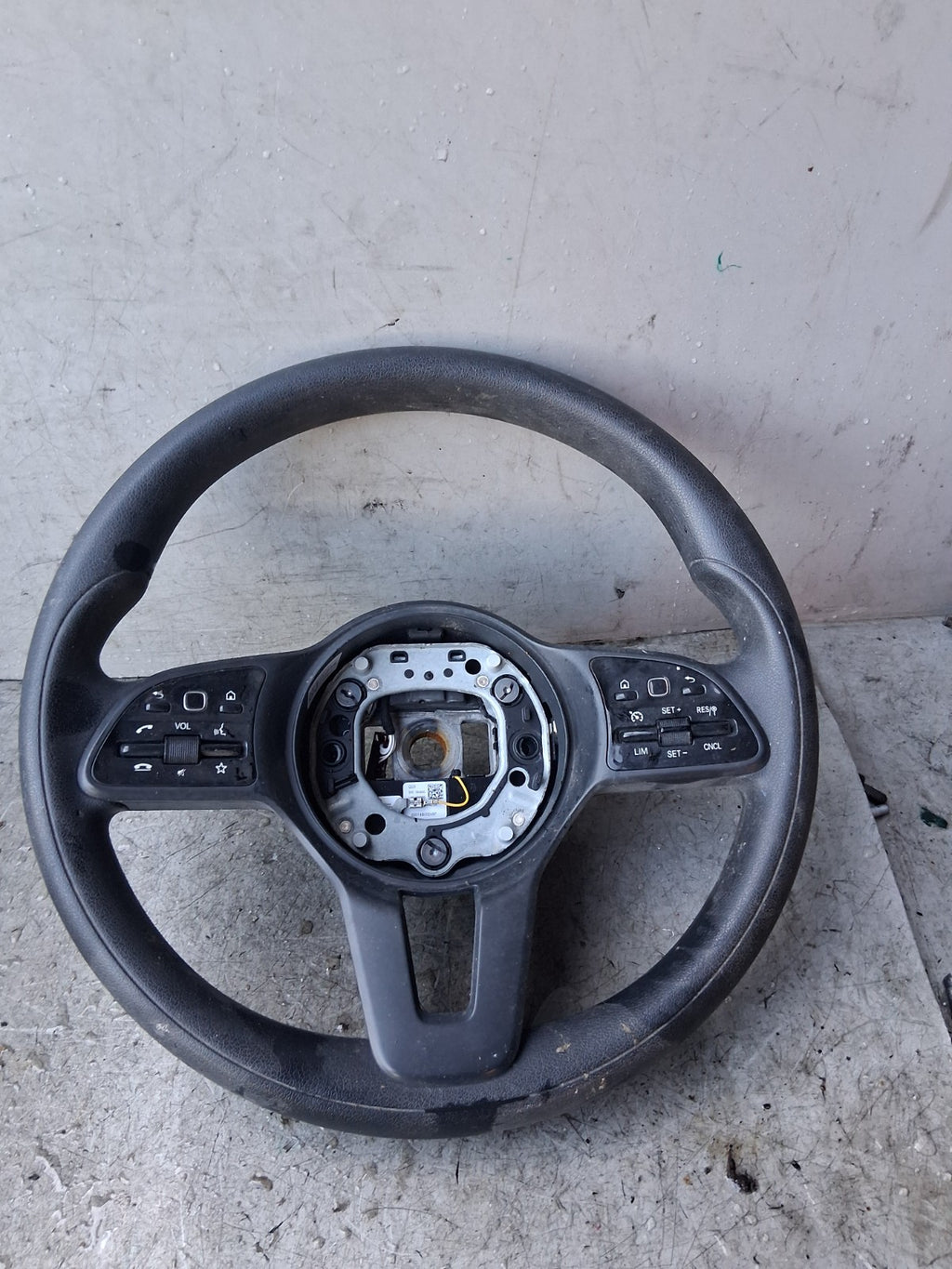 2024 MERCEDES BENZ SPRINTER MULTIFUNCTIONAL STEERING WHEEL A9074600104