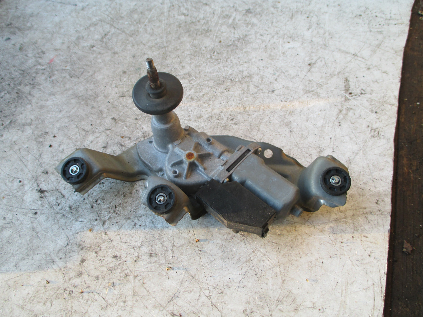 TOYOTA AURIS 2018 MK2 REAR BOOTLID WIPER MOTOR