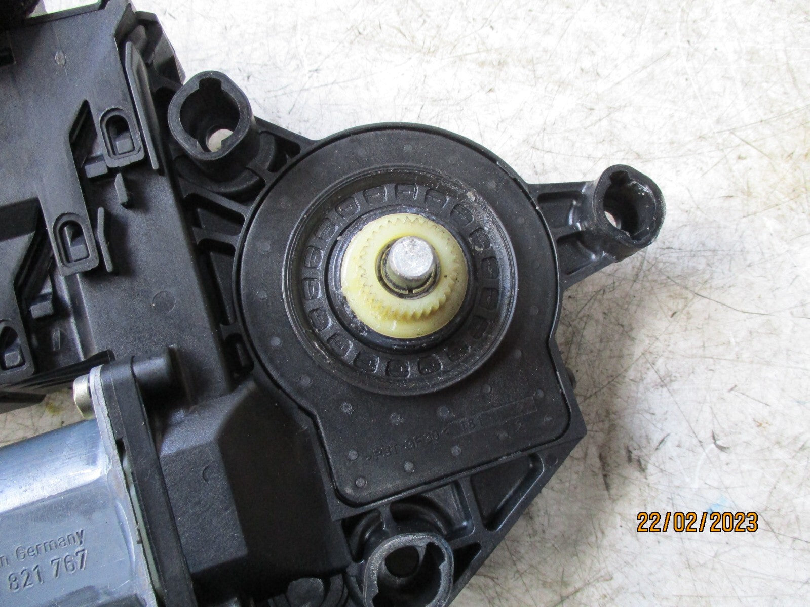 PEUGEOT 307 2003 NSF PASSENGER SIDE FRONT WINDOW MOTOR 9637130780