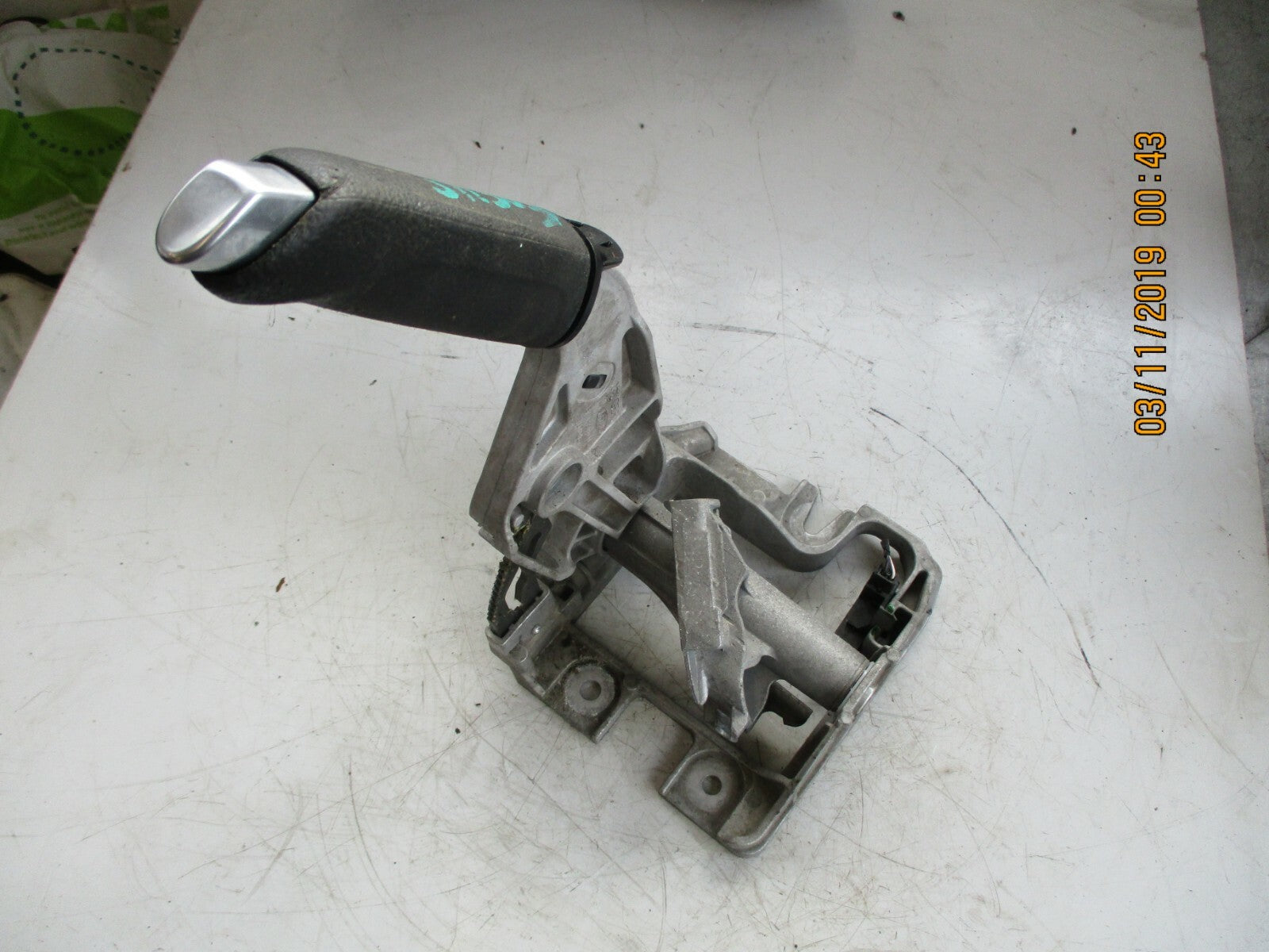 FORD FOCUS MK3 HANDBRAKE HANDLE PARKING LEVER BV612780DGW