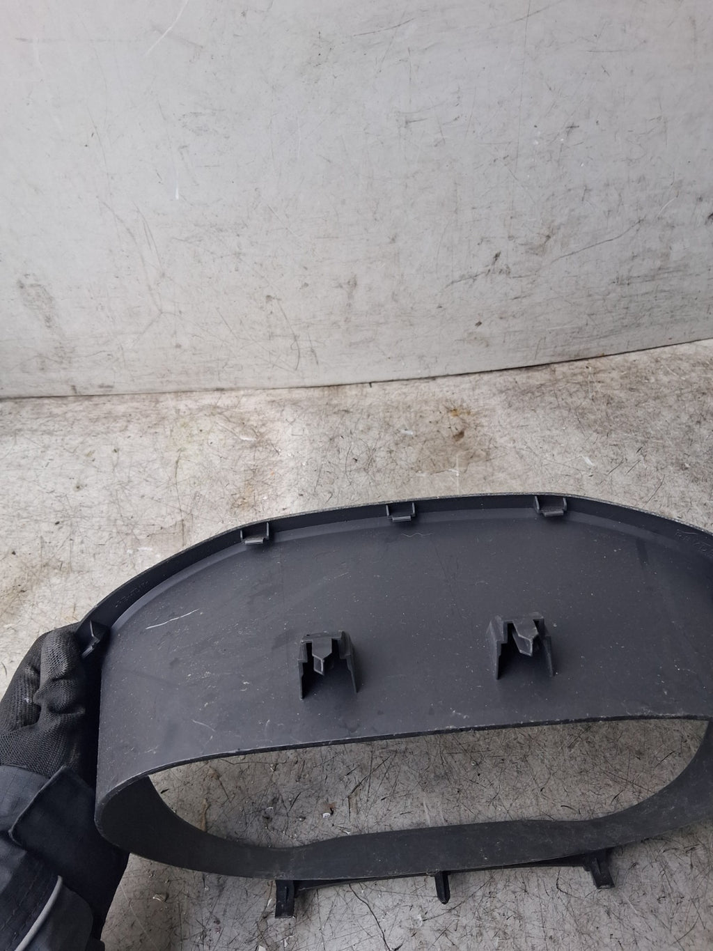 2019 RENAULT MASTER SPEEDO CLOCK SURROUND TRIM 681014127R