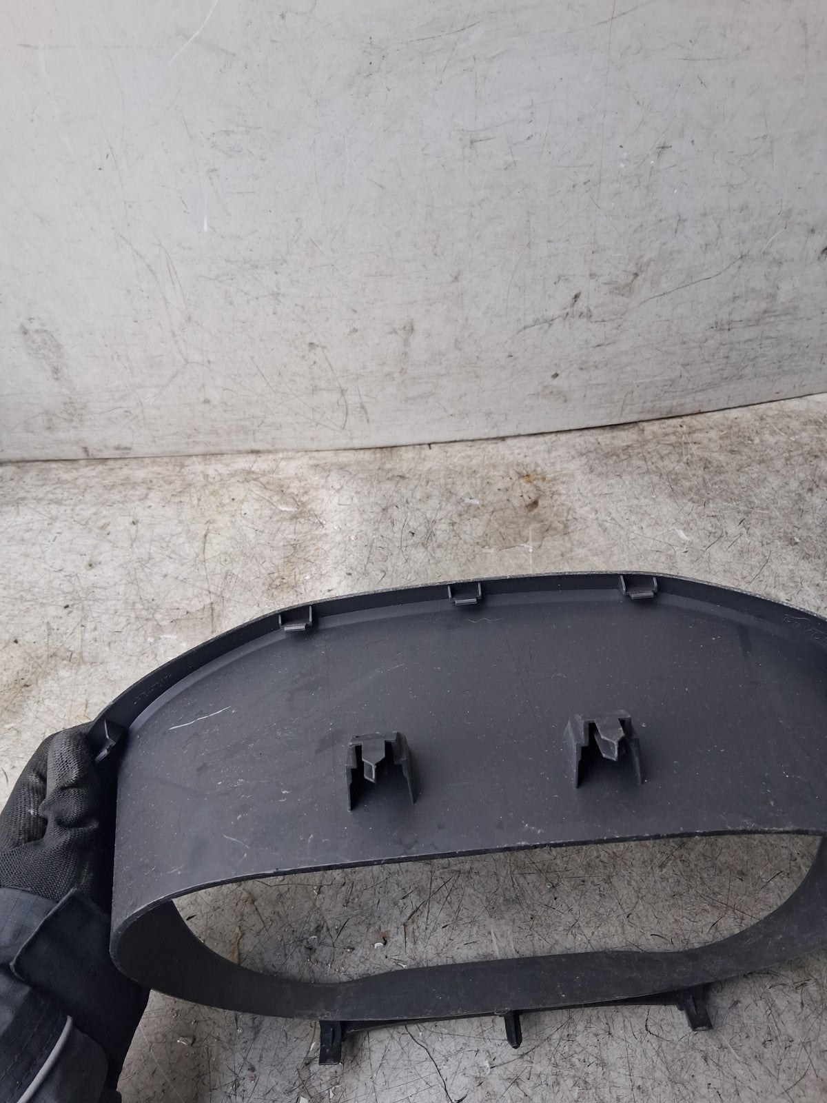 2019 RENAULT MASTER SPEEDO CLOCK SURROUND TRIM 681014127R