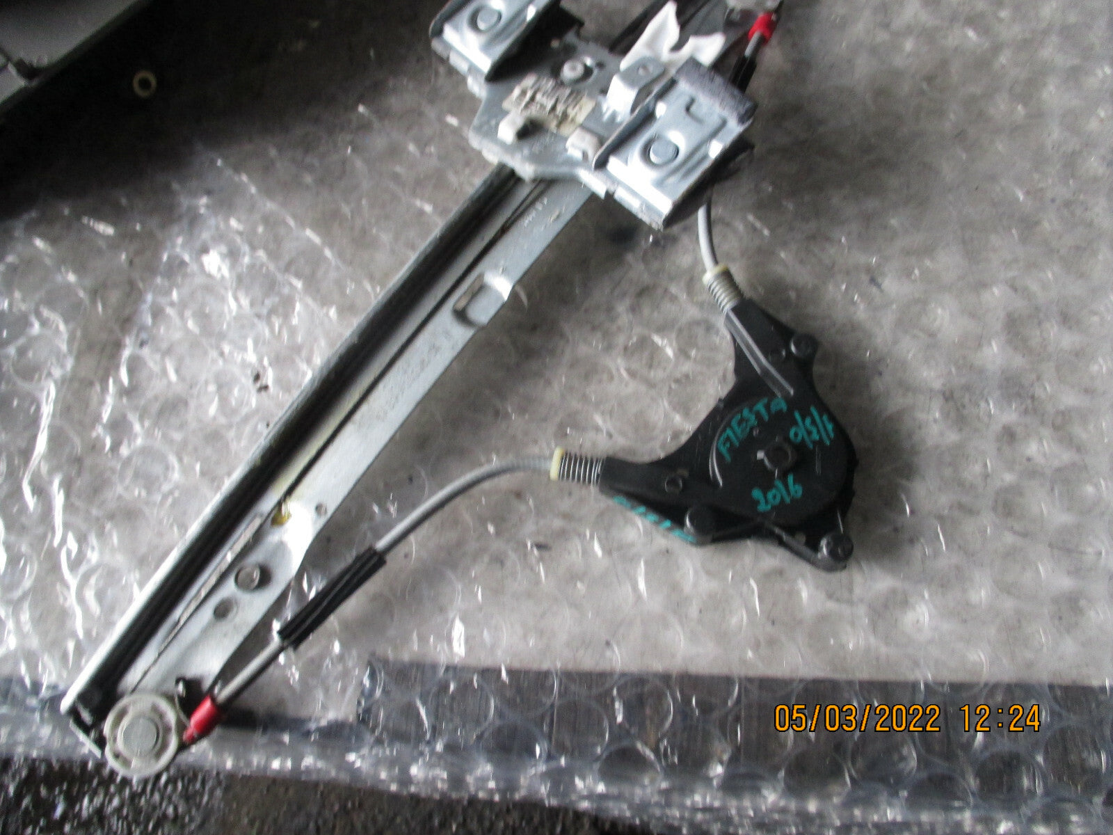 FORD FIESTA 2016 MK7 OSF FRONT DRIVER SIDE WINDOW MOTOR REGULATOR 8A61A23200
