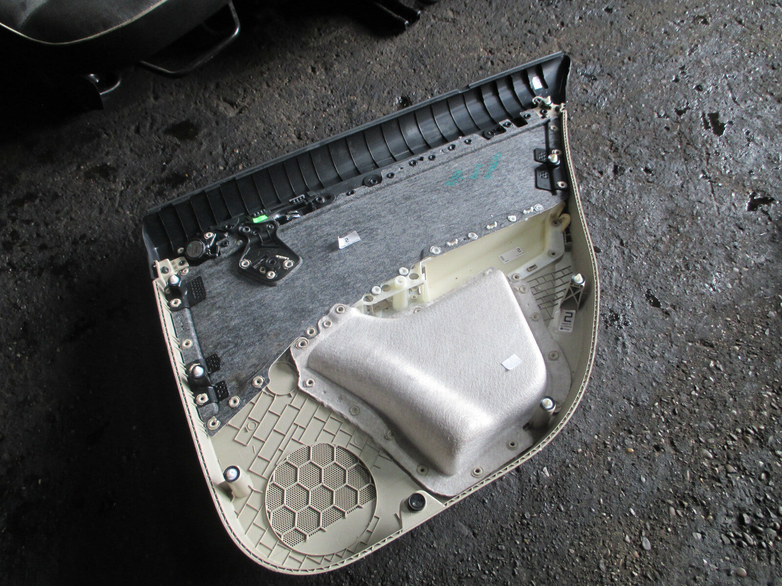 SKODA OCTAVIA MK3 2019 NSR PASSENGER SIDE REAR DOOR CARD