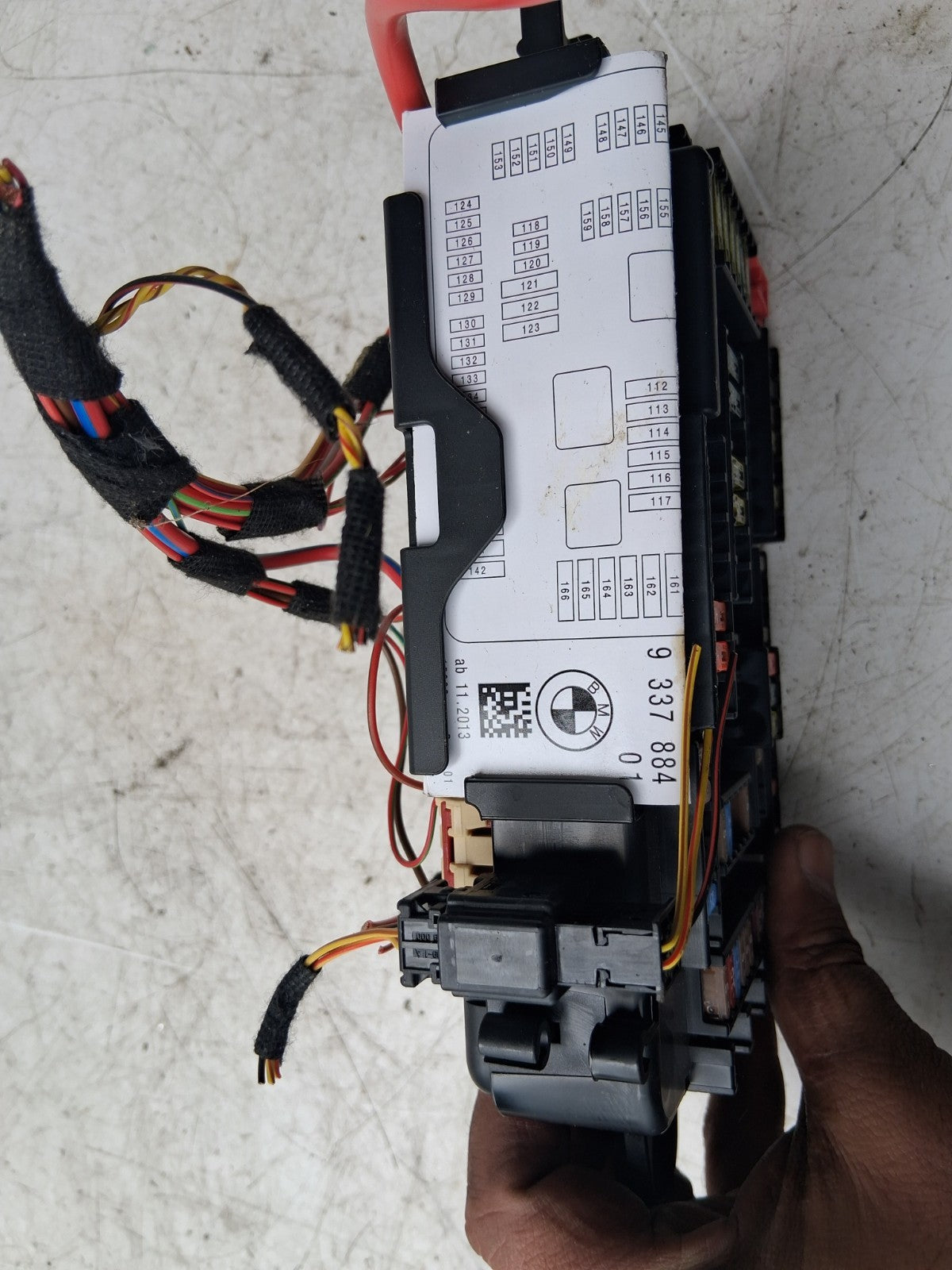 2014 BMW 3 SERIES F31 F30 RELAY FUSE BOX 9337880