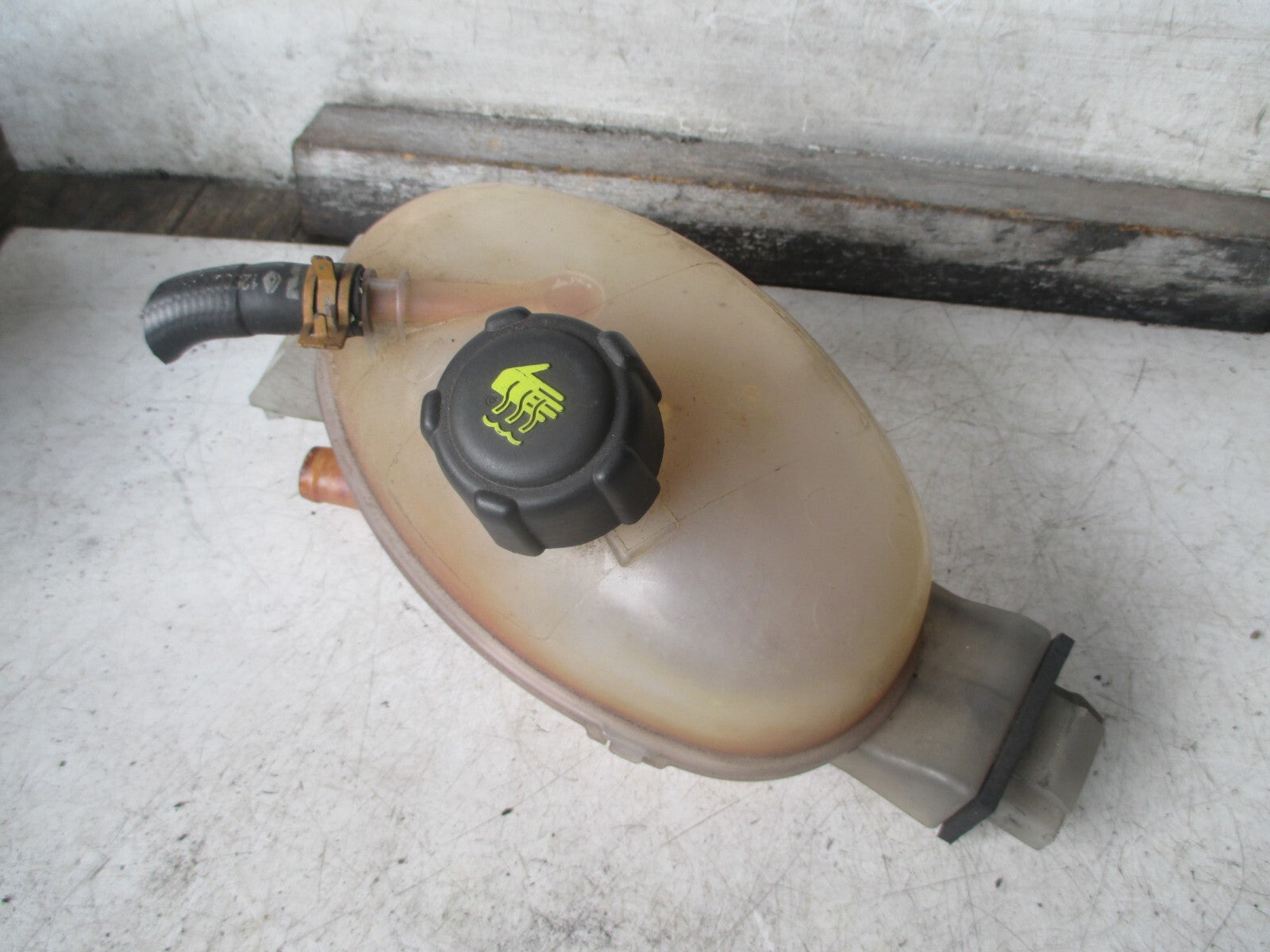 VAUXHALL VIVARO TRAFIC 2013 COOLANT WATER EXPANSION TANK