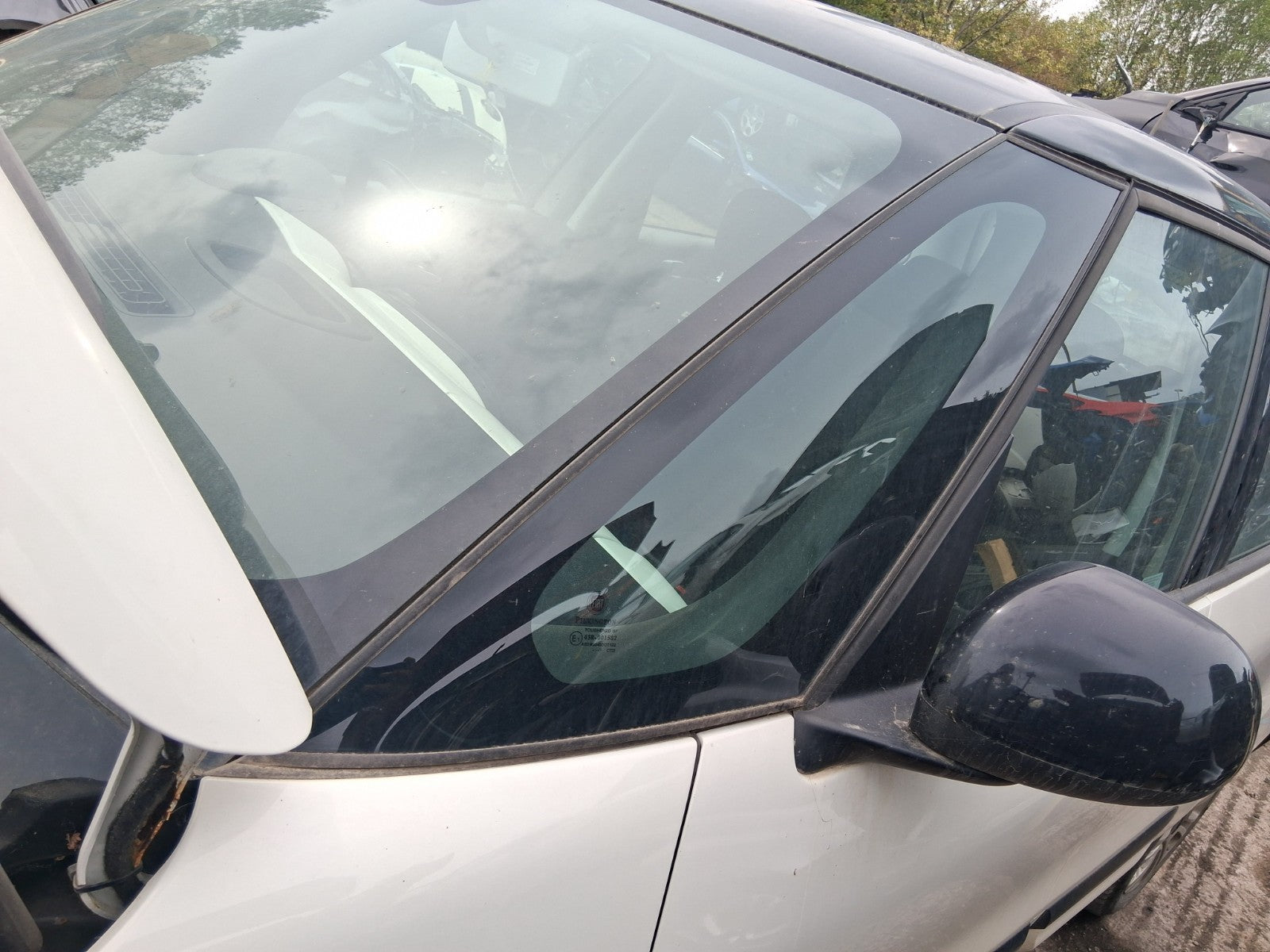 2019 FIAT 500L NSF PASSENGER SIDE FRONT QUARTER GLASS PANEL
