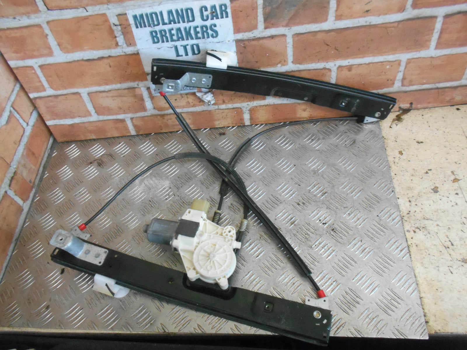 FORD MONDEO MK4 2007 NSF PASSENGER FRONT WINDOW MOTOR REGULATOR 7S71A23201BL