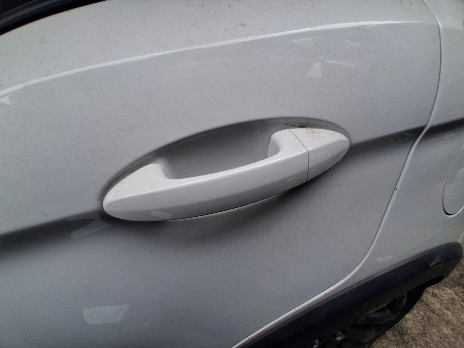 2018 FORD KA + PLUS MK3 HATCHBACK NSR PASSENGER SIDE REAR DOOR HANDLE WHITE
