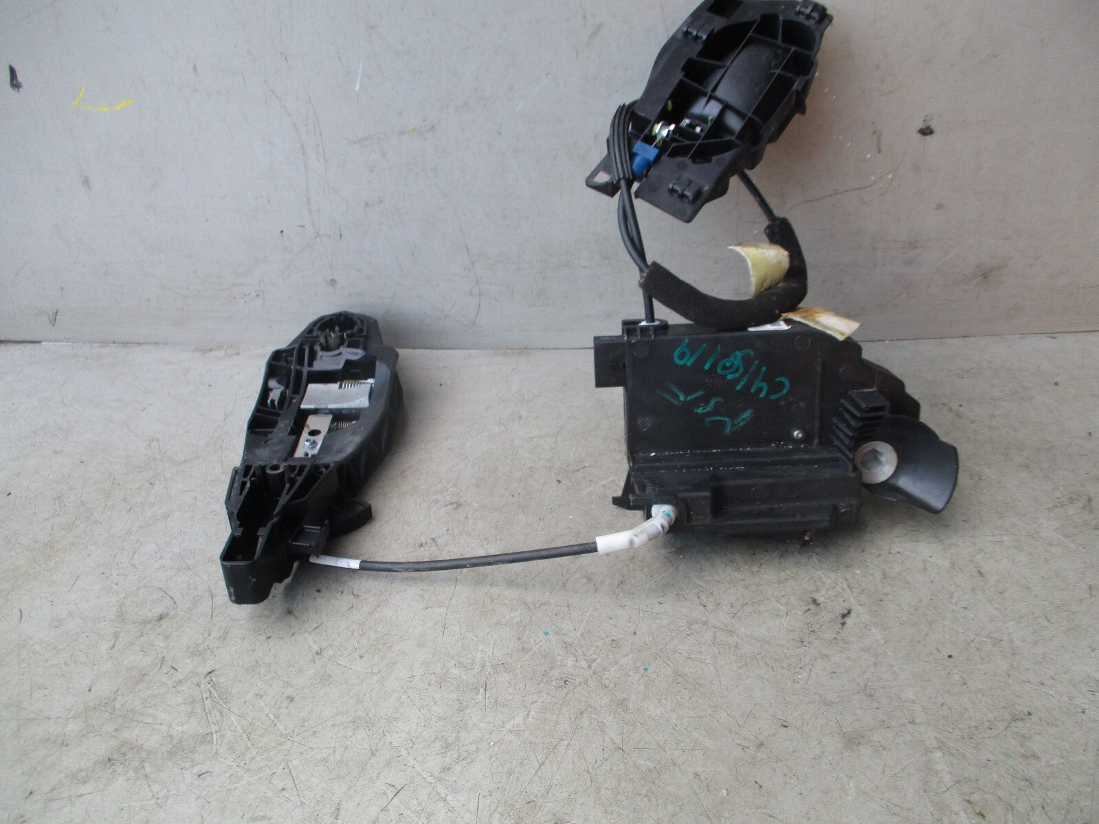 2019 CITROEN C4 SPACETOURER NS PASSENGER FRONT DOOR LOCK MECHANISM 9810310580
