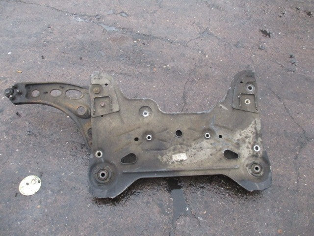 VAUXHALL VIVARO 2012 2.0 DIESEL FRONT SUBFRAME 93858866 8200626965