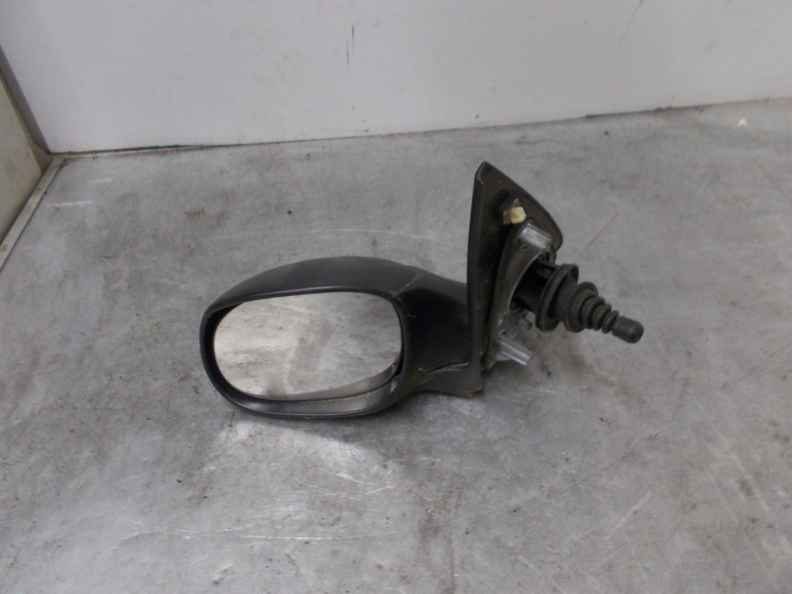 PEUGEOT 206 NS/ PASSENGER SIDE MANUAL WING MIRROR BLACK CP5005000