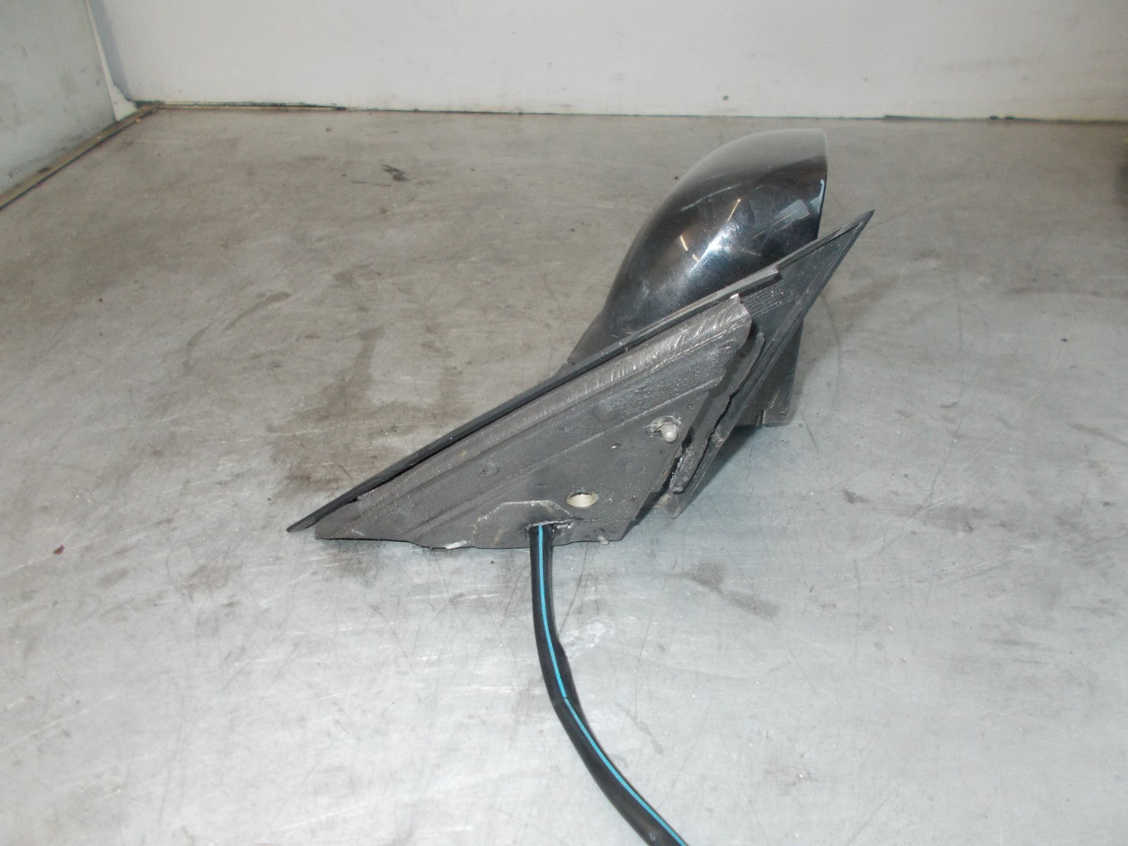 VOLKSWAGEN PASSAT 2002 OS DRIVER SIDE BLACK ELECTRIC WING MIRROR