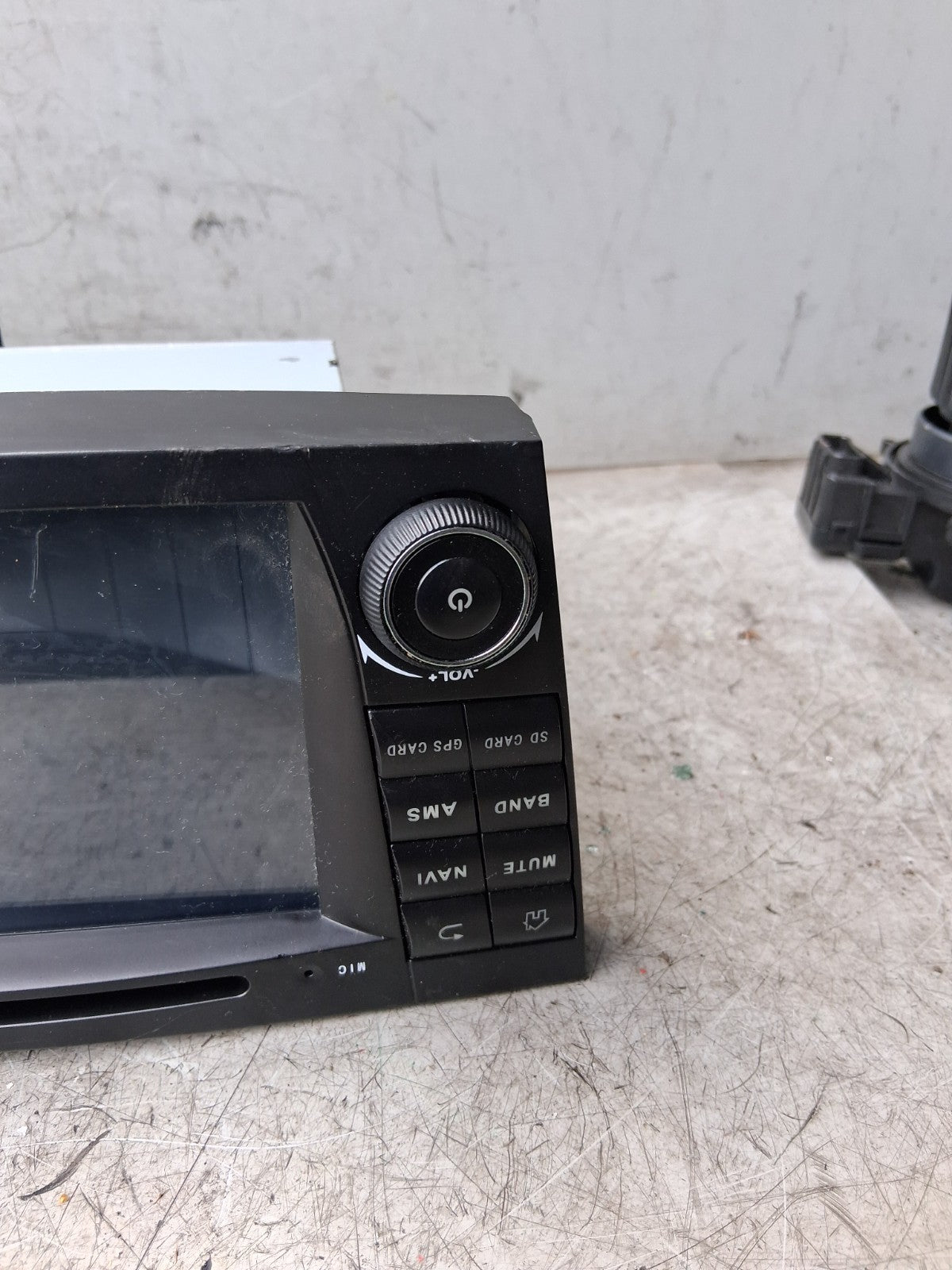 2003 MERCEDES E CLASS DASHBOARD DISPLAY SCREEN