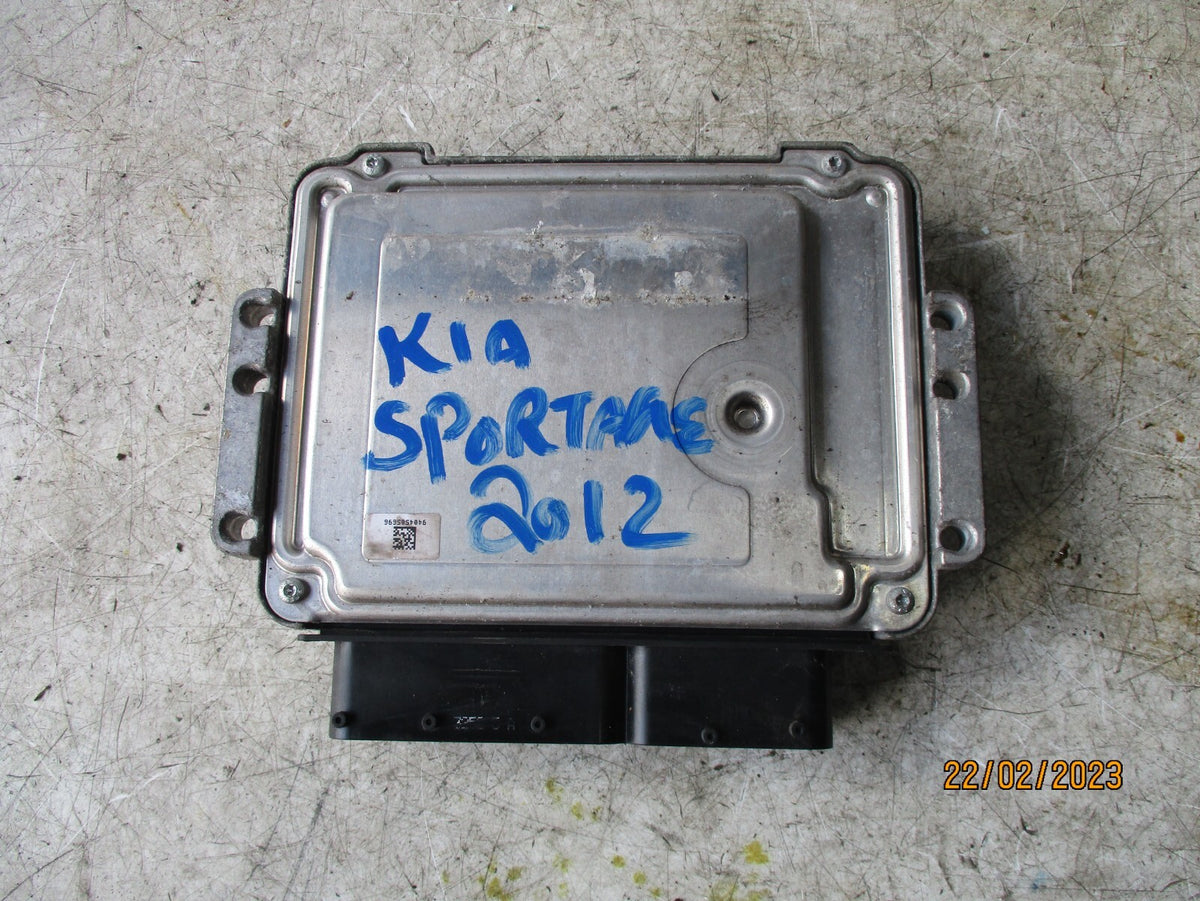 KIA SPORTAGE 2012 1.7 DIESEL ENGINE CONTROL MODULE ECU 391202A051