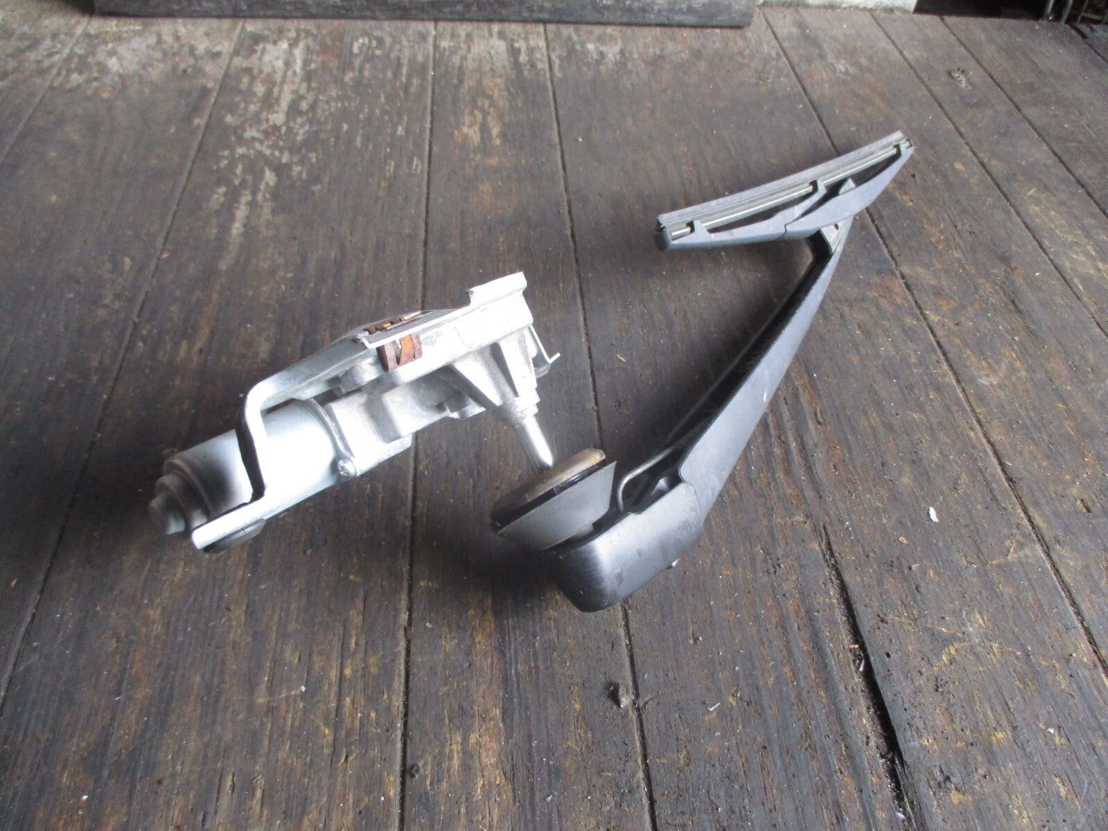 SUZUKI VITARA MK4 2018 REAR WIPER MOTOR LINKAGES