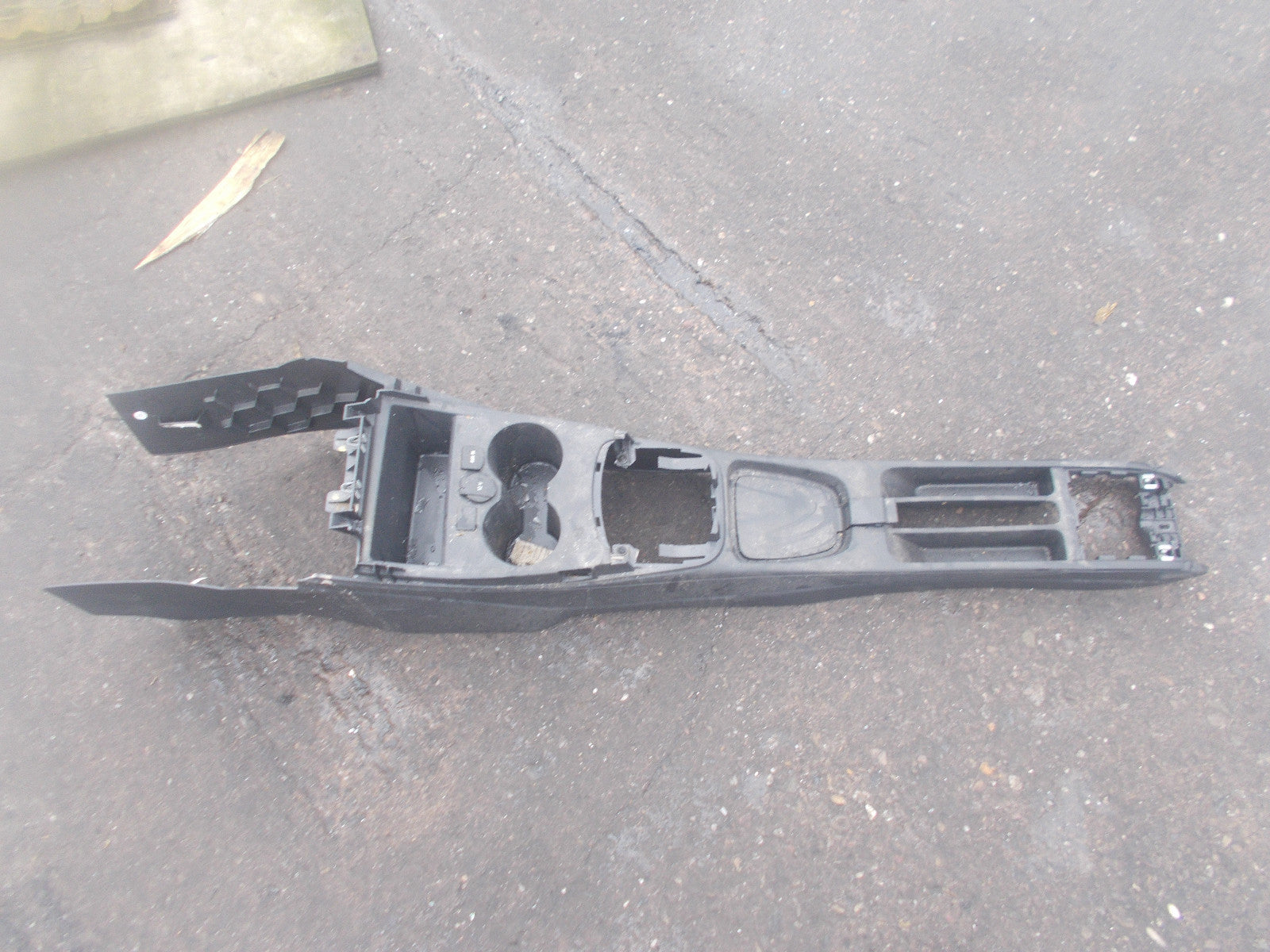 VW VOLKSWAGEN POLO 6R MK5 CENTRE CONSOLE & HANDBRAKE SURROUND TRIM 6R0863241