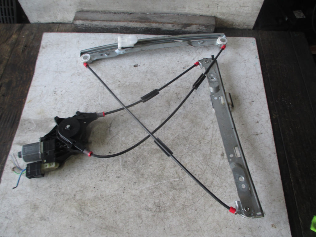 FORD FIESTA MK7 5 DOOR OSF DRIVER SIDE FRONT MOTOR REGULATOR 8A6114553B
