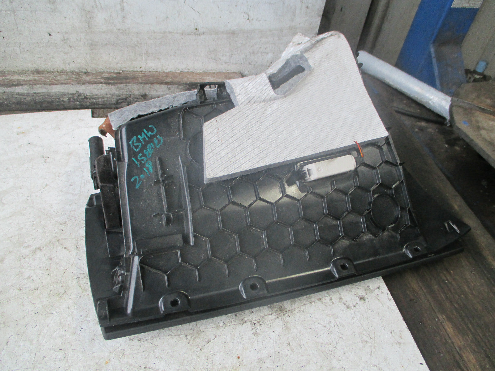 BMW 1 SERIES 116D F20 2018 GLOVEBOX STORAGE COMPARTMENT