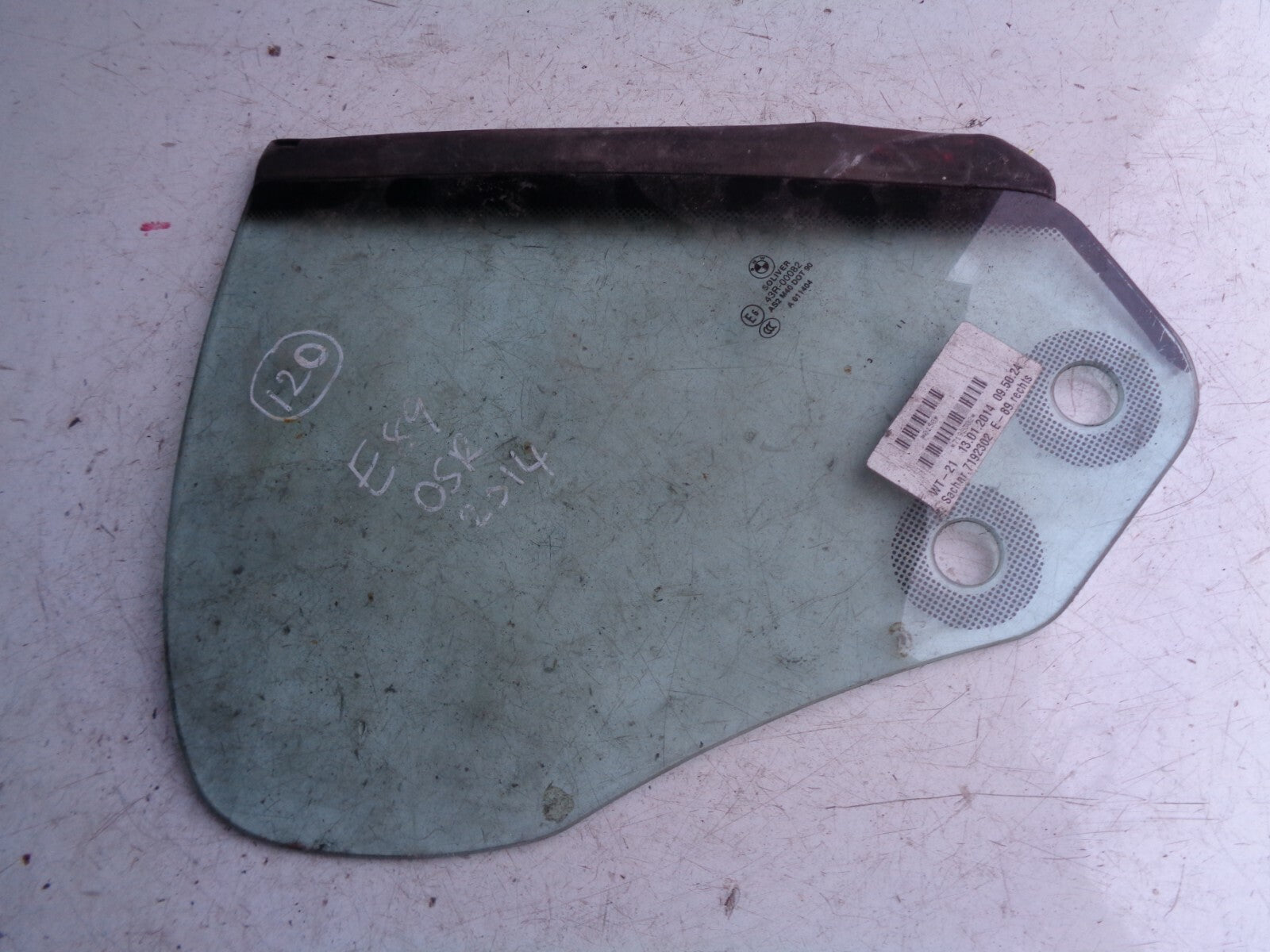 BMW E89 Z4 2009-16 NS PASSENGER SIDE QUARTER WINDOW GLASS