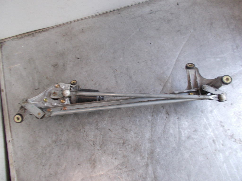 HONDA CRV MK1 2001 FRONT WINDSCREEN WIPER MOTOR LINKAGE MECHANISM