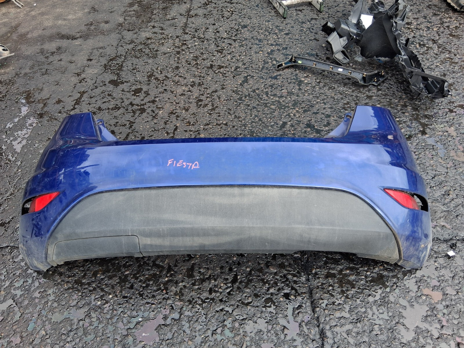 2016 FORD FIESTA MK7 REAR COMPLETE BUMPER BLUE