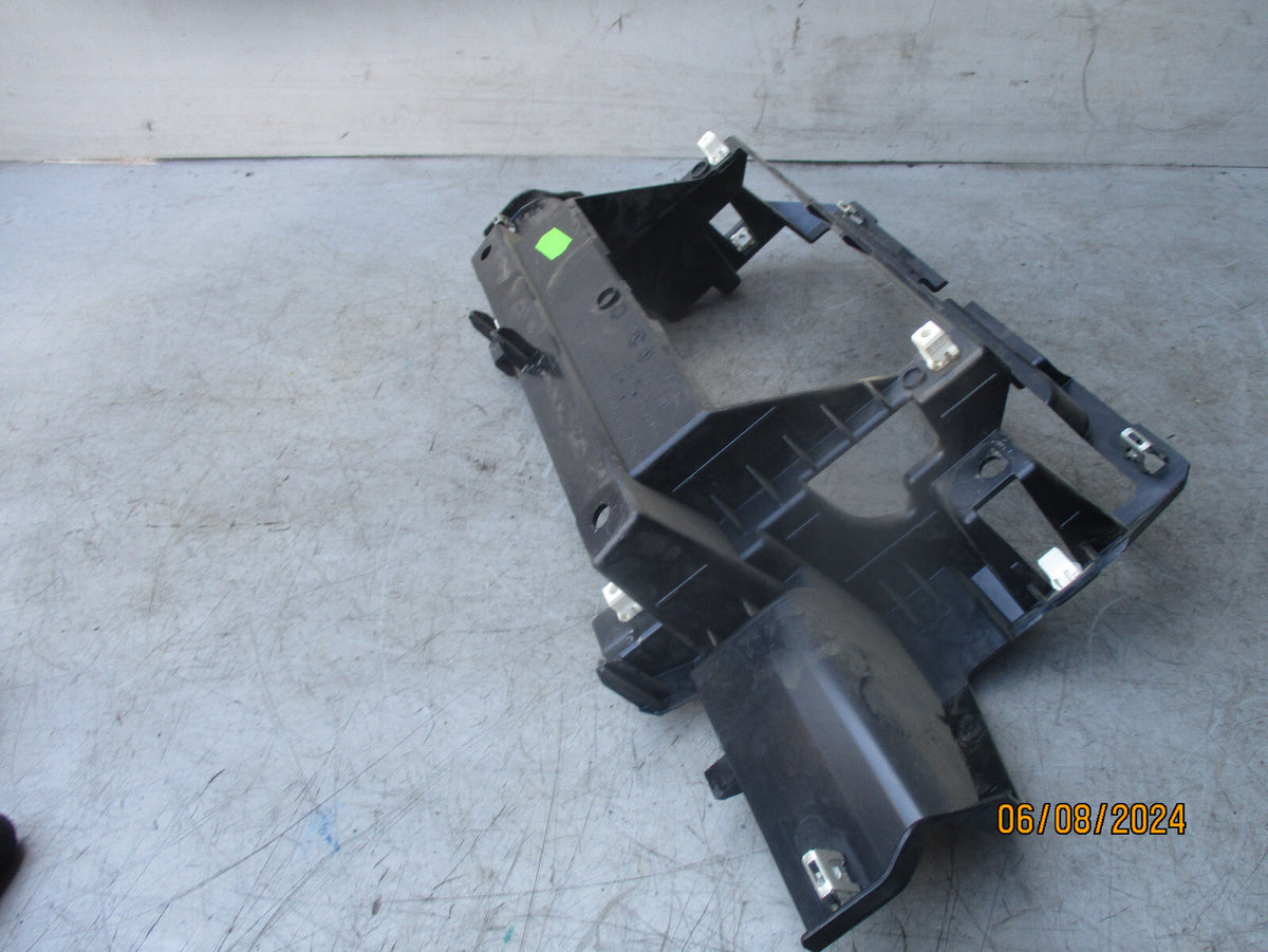 2020 MERCEDES BENZ SPRINTER W907 RADIO DISPLAY COVER  A9108270600