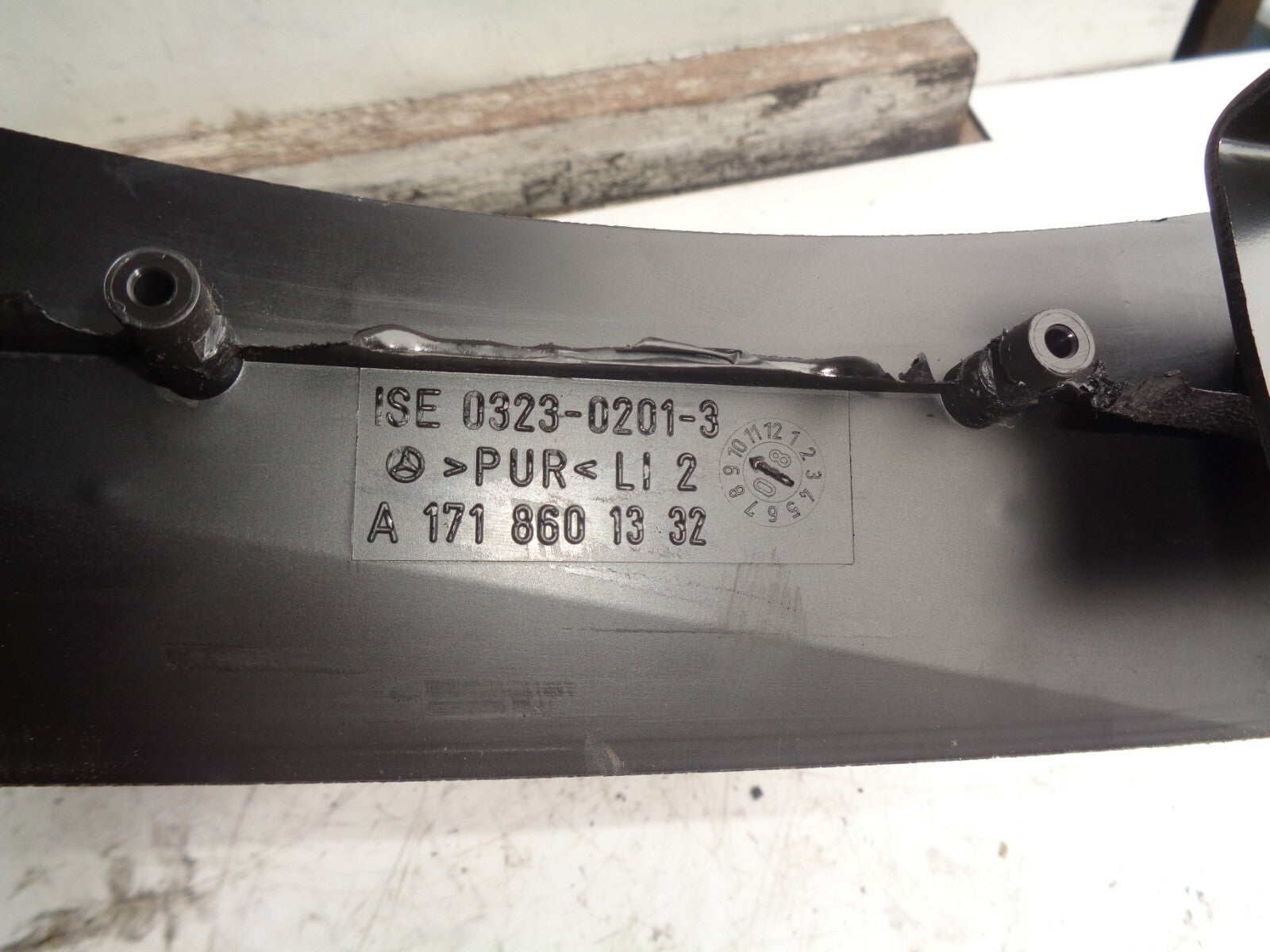 MERCEDES BENZ SLK 2010 CONVERTIBLE PAIR OF HEAD REST ROLL OVER BAR a1718601332