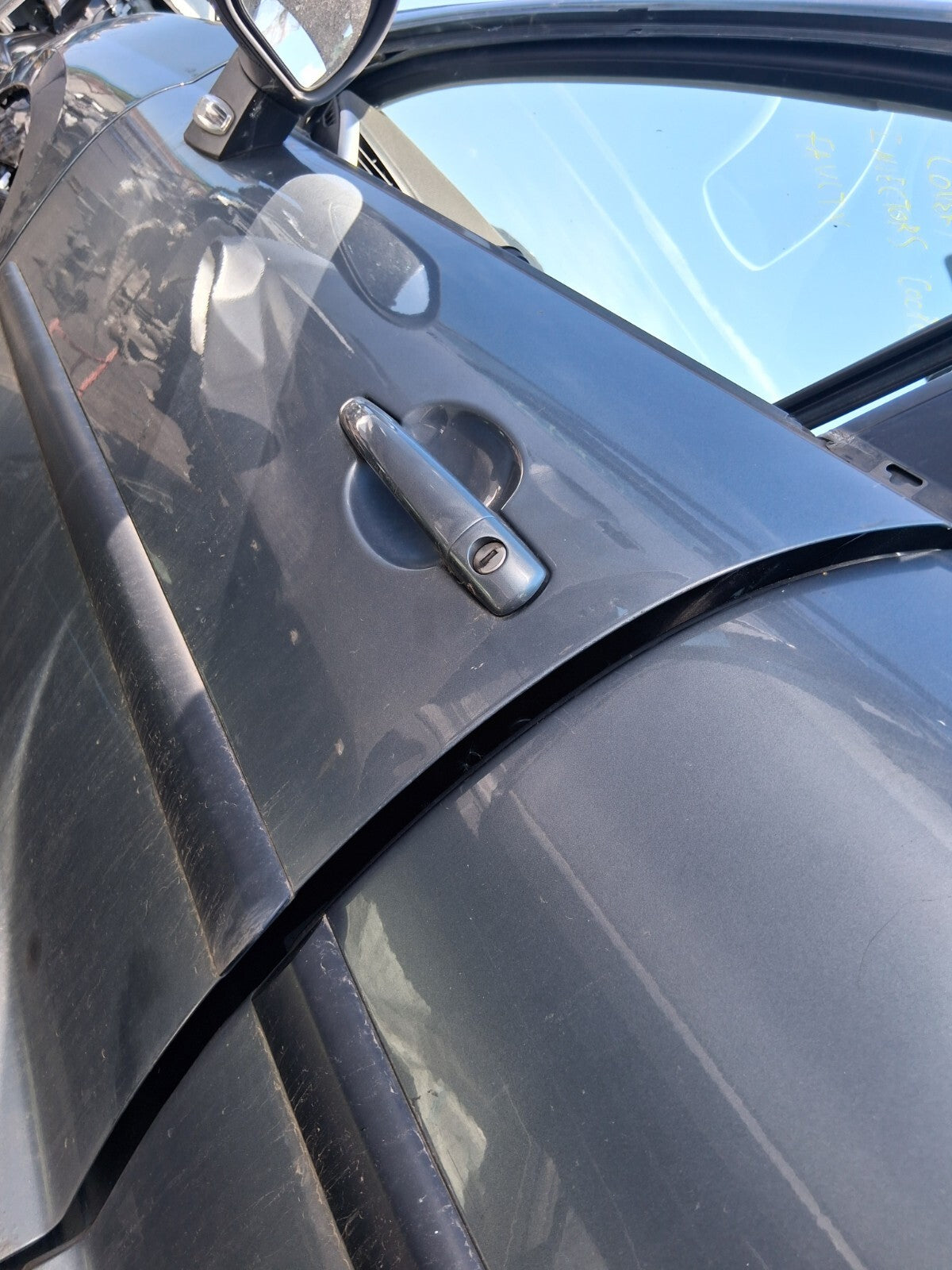 2009 PEUGEOT 207 NSF PASSENGER SIDE FRONT COMPLETE DOOR GRIS THORIUM METALLIC