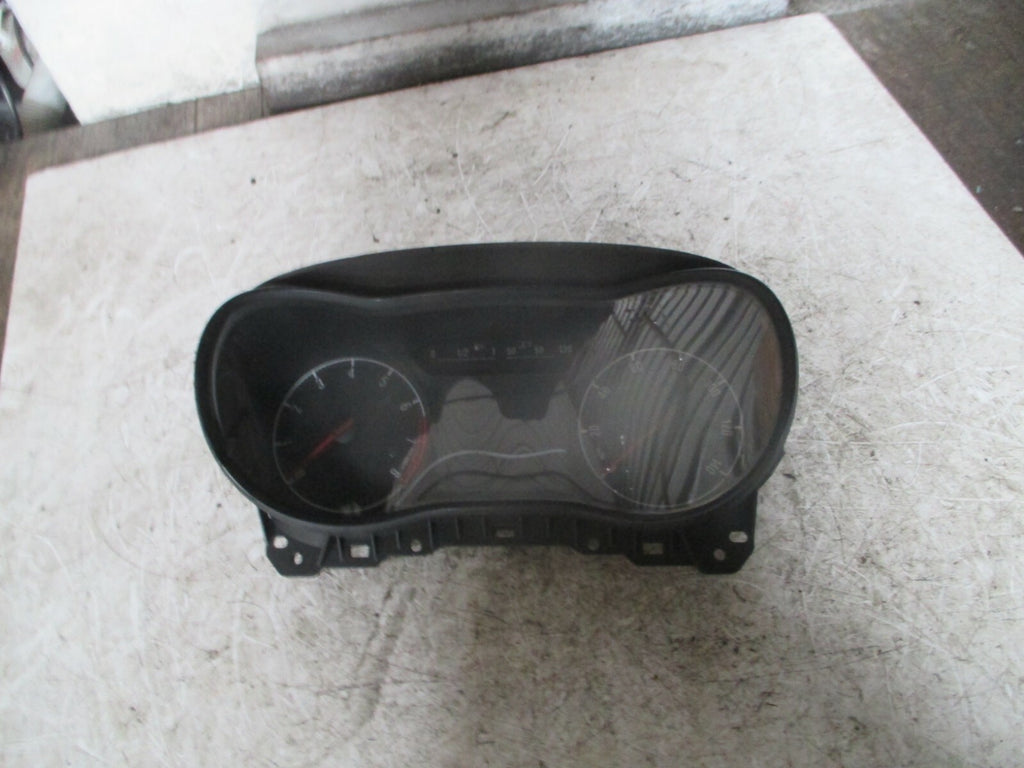 VAUXHALL CORSA E 2014-2019 SPEEDOMETER INSTRUMENT CLUSTER 13499776