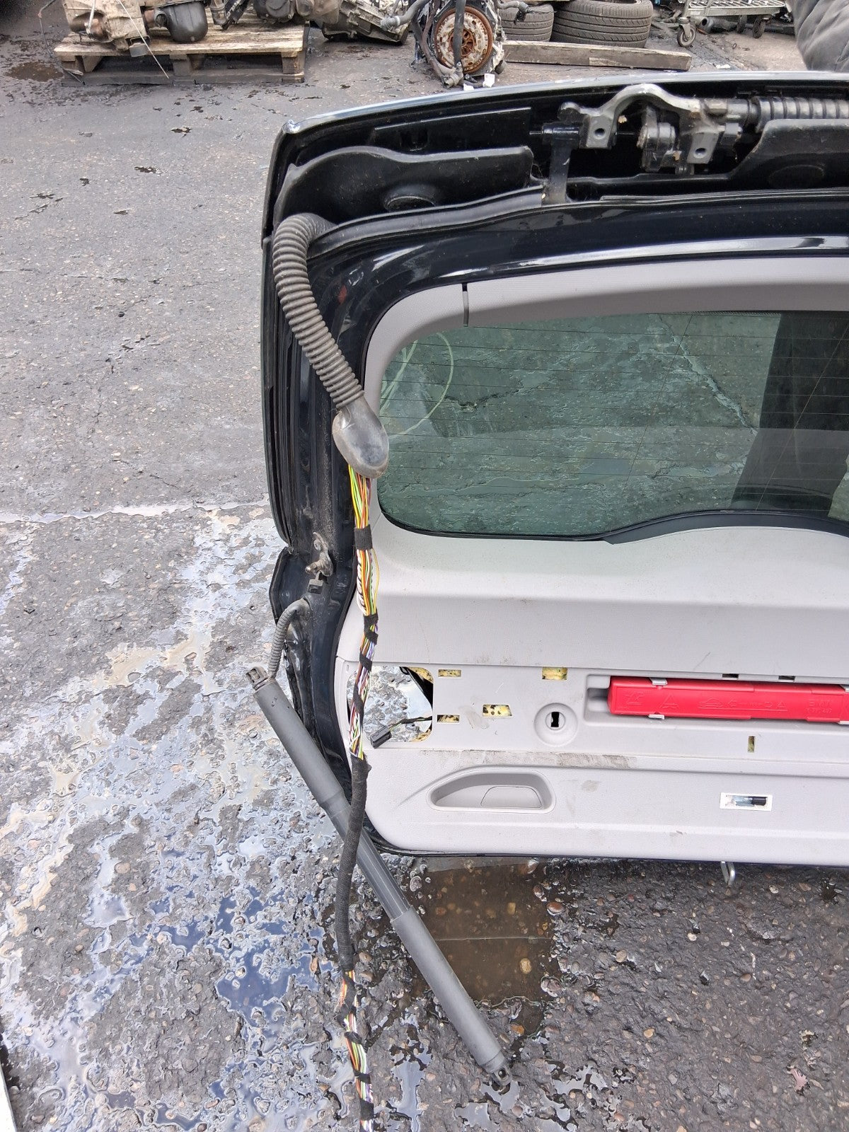 2015 BMW 3 SERIES F31 ESTATE BARE TAILGATE BOOTLID JET BLACK 668