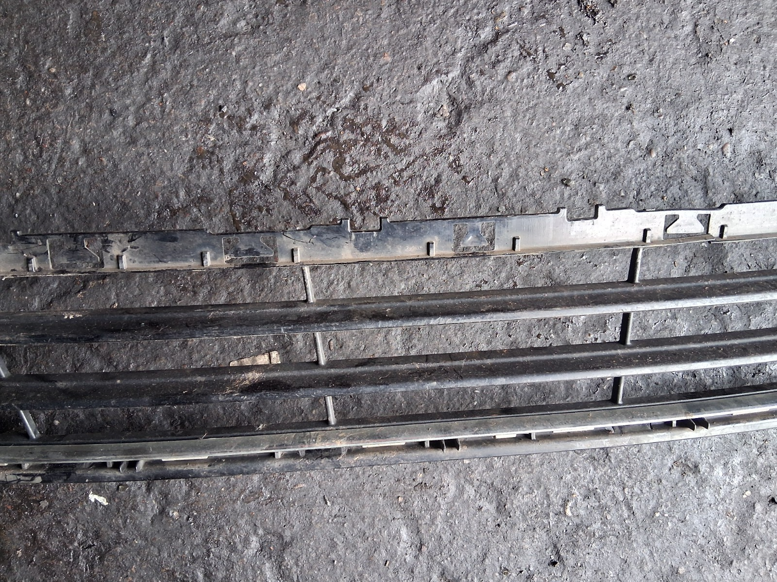 2016 FORD MONDEO MK5 HATCHBACK FRONT BUMPER LOWER GRILL DS7317B968