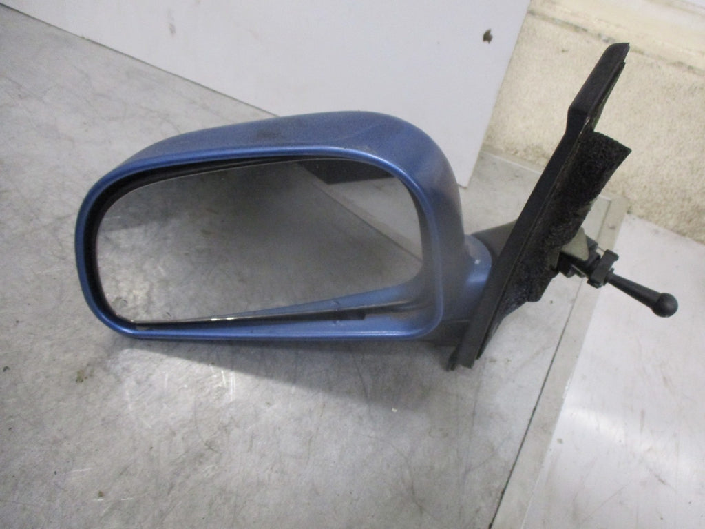 2002 MITSUBISHI SPACESTAR NS PASSENGER SIDE MANUAL DOOR WING MIRROR E1010555