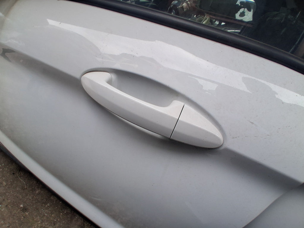 2018 FORD KA + PLUS MK3 HATCHBACK NSF PASSENGER SIDE FRONT DOOR HANDLE WHITE