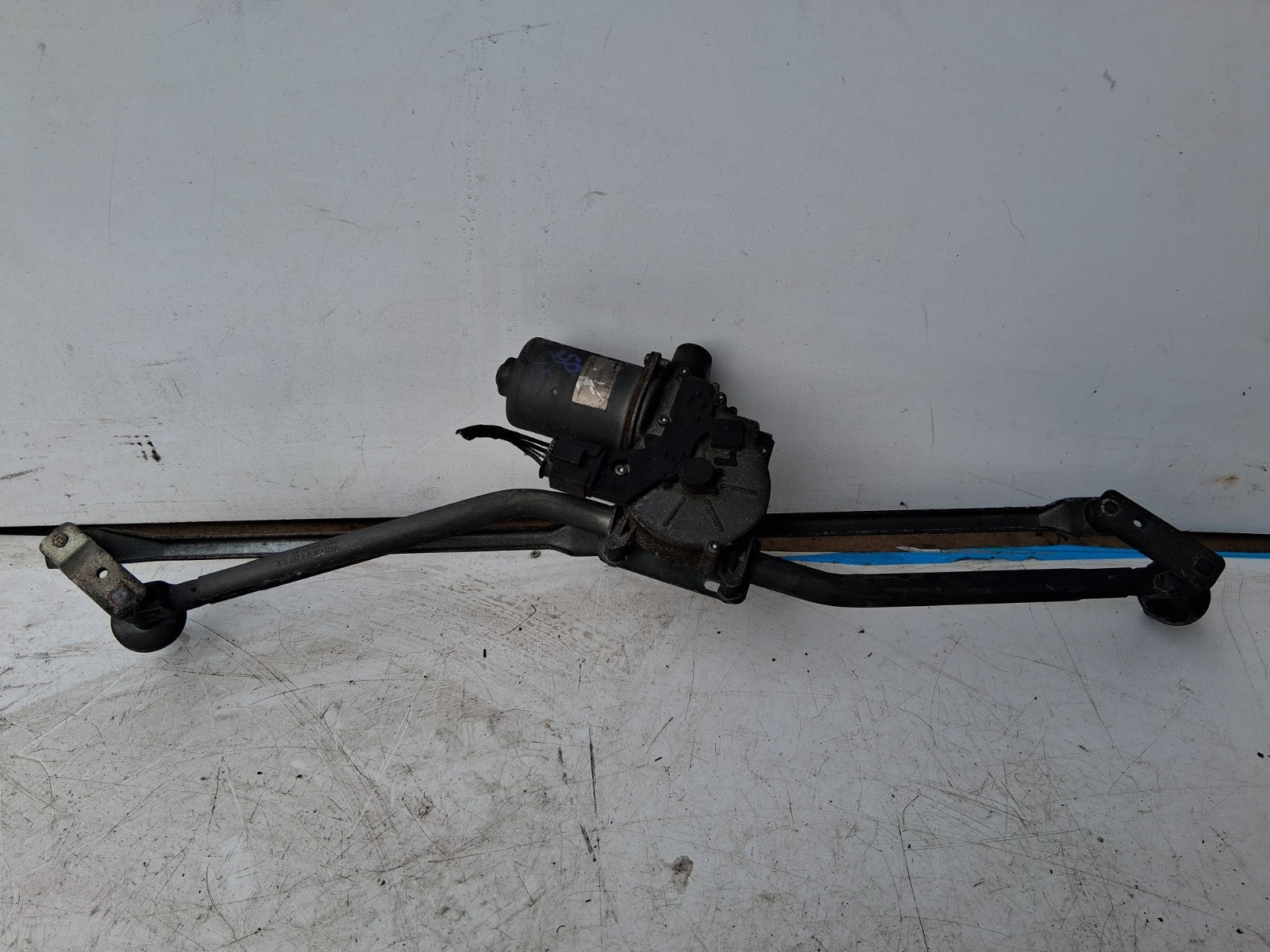 2016 MERCEDES SPRINTER W906 FRONT WINDSCREEN WIPER MOTOR LINKAGE 405147
