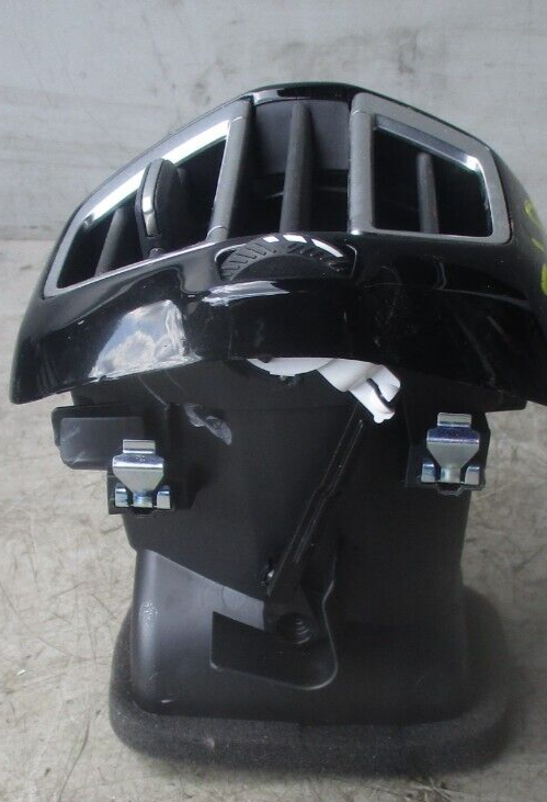 2020 CITROEN C4 MK3 AIR VENT 9831805680