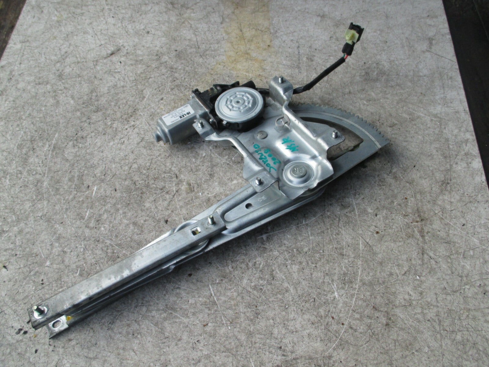 KIA SORENTO 2008 MK1 NSR REAR PASSENGER SIDE WINDOW REGULATOR MOTOR 834503E000