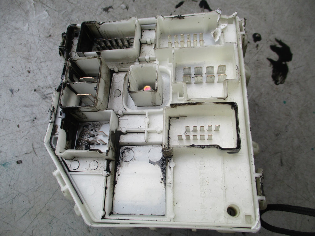 2002 TOYOTA RAV4 2.0L DIESEL FUSE BOX PP-GF5+T30