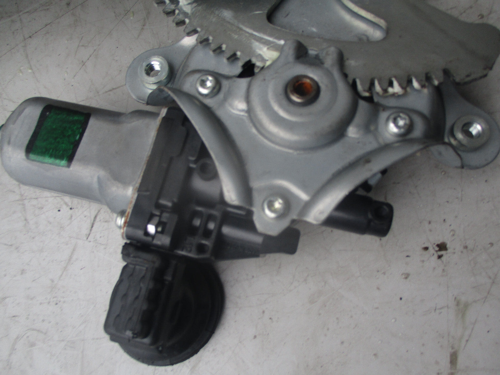 TOYOTA YARIS 2016 OSR DRIVER SIDE REAR WINDOW REGULATOR & MOTOR