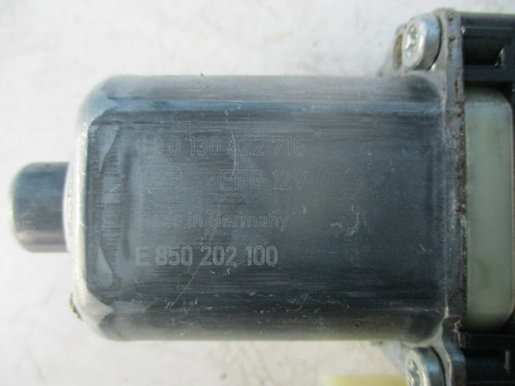 AUDI A3 8V S LINE 2017 NSF PASSENGER SIDE FRONT WINDOW MOTOR ONLY 5Q0959802B