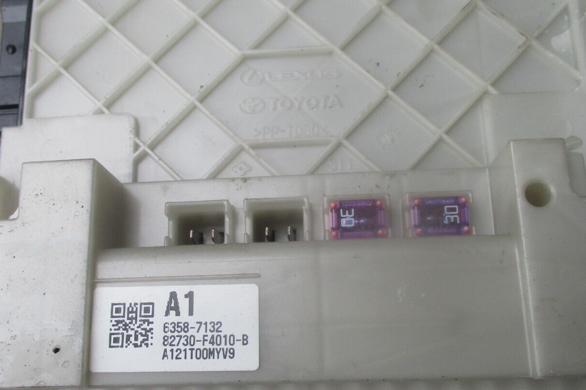 TOYOTA CHR CLIMATE CONTROL UNIT PP-TD30