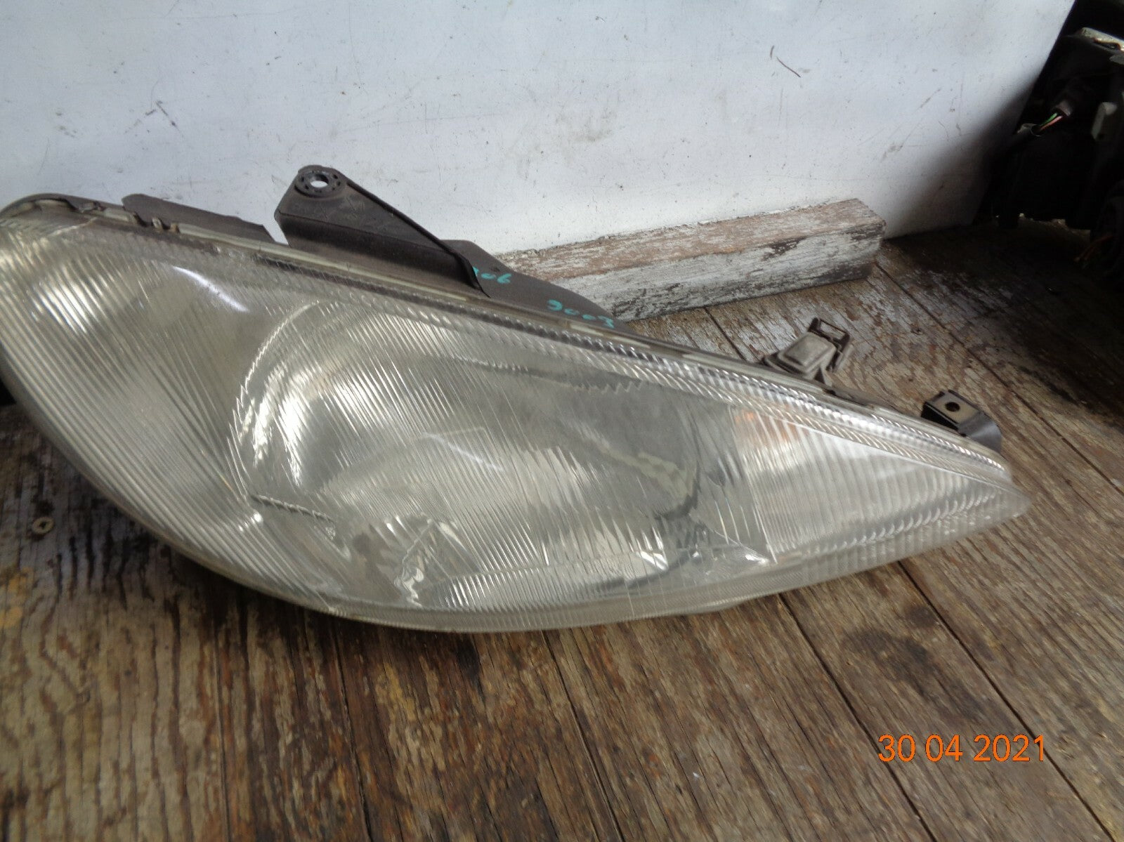 PEUGEOT 206 2003 OS DRIVER SIDE FRONT LIGHT HEADLIGHT LAMP