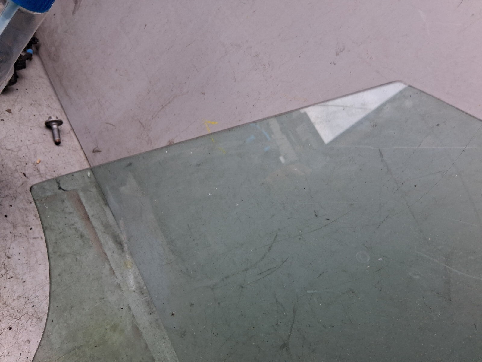2016 VOLKSWAGEN TIGUAN NSF PASSENGER SIDE FRONT LEFT WINDOW GLASS 43R00098