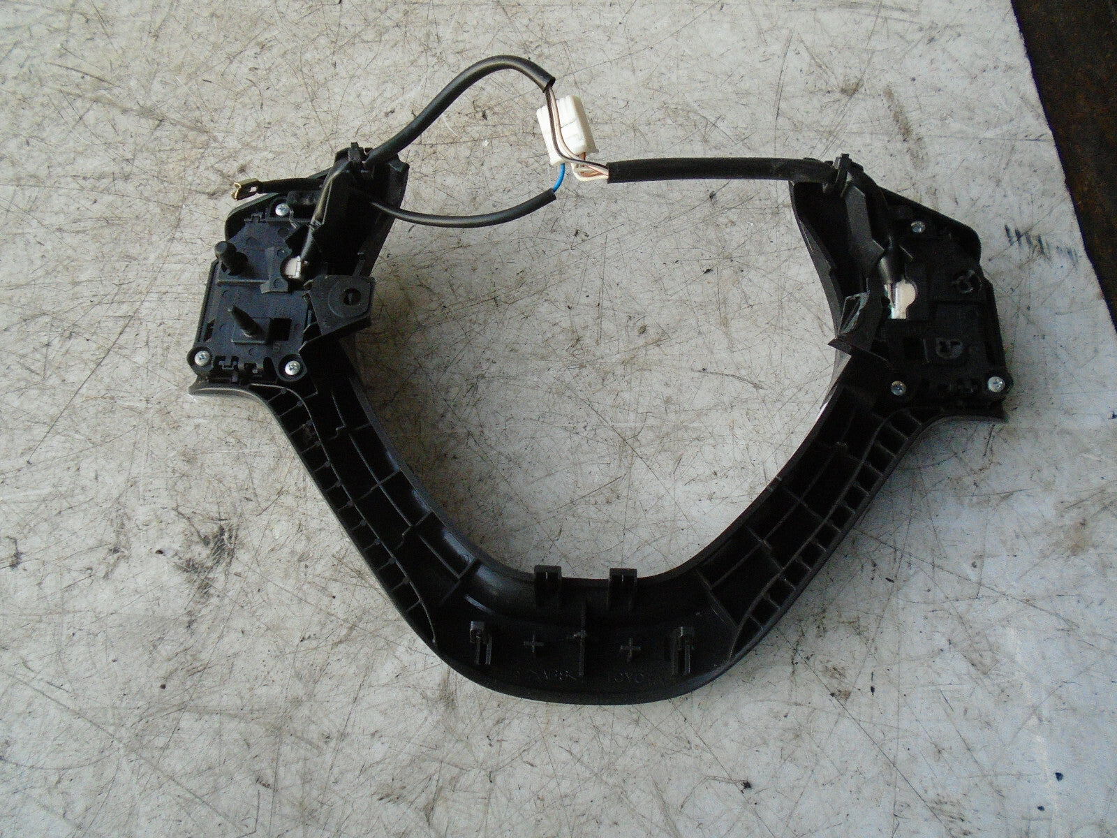 CITROEN C1 2015 MK2 STEERING WHEEL MUSIC CONTROL SWITCHES